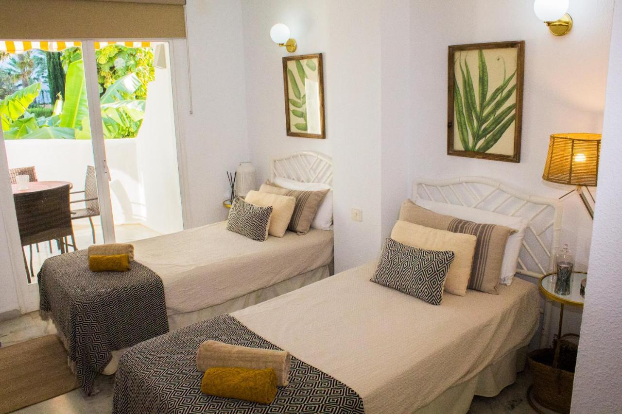 Lejlighed Benalgolf Lovely In With Sea Views, Excellent Wifi Connection, Private Backyard With Bbq Benalmádena