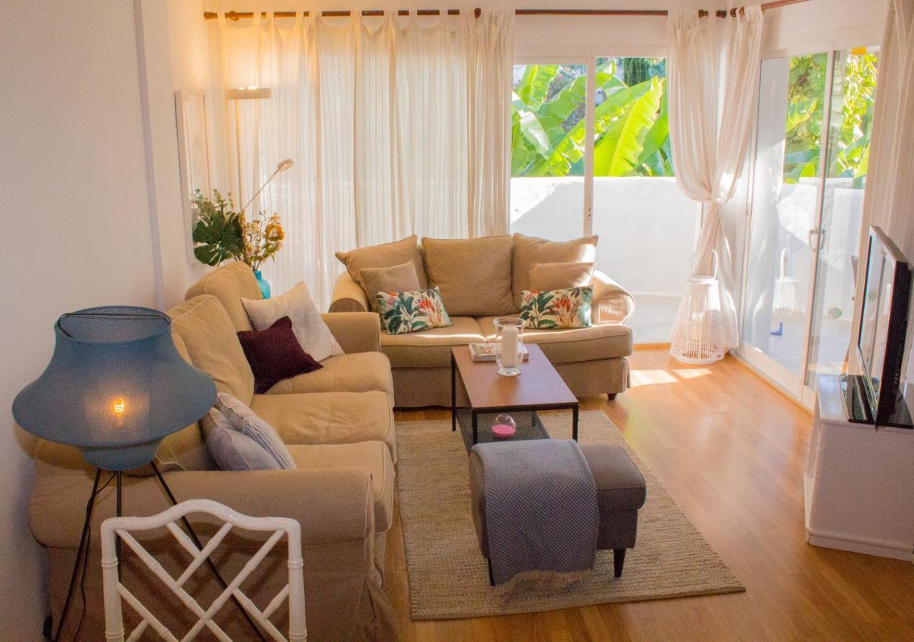 Apartamento Benalgolf Lovely In With Sea Views, Excellent Wifi Connection, Private Backyard With Bbq *