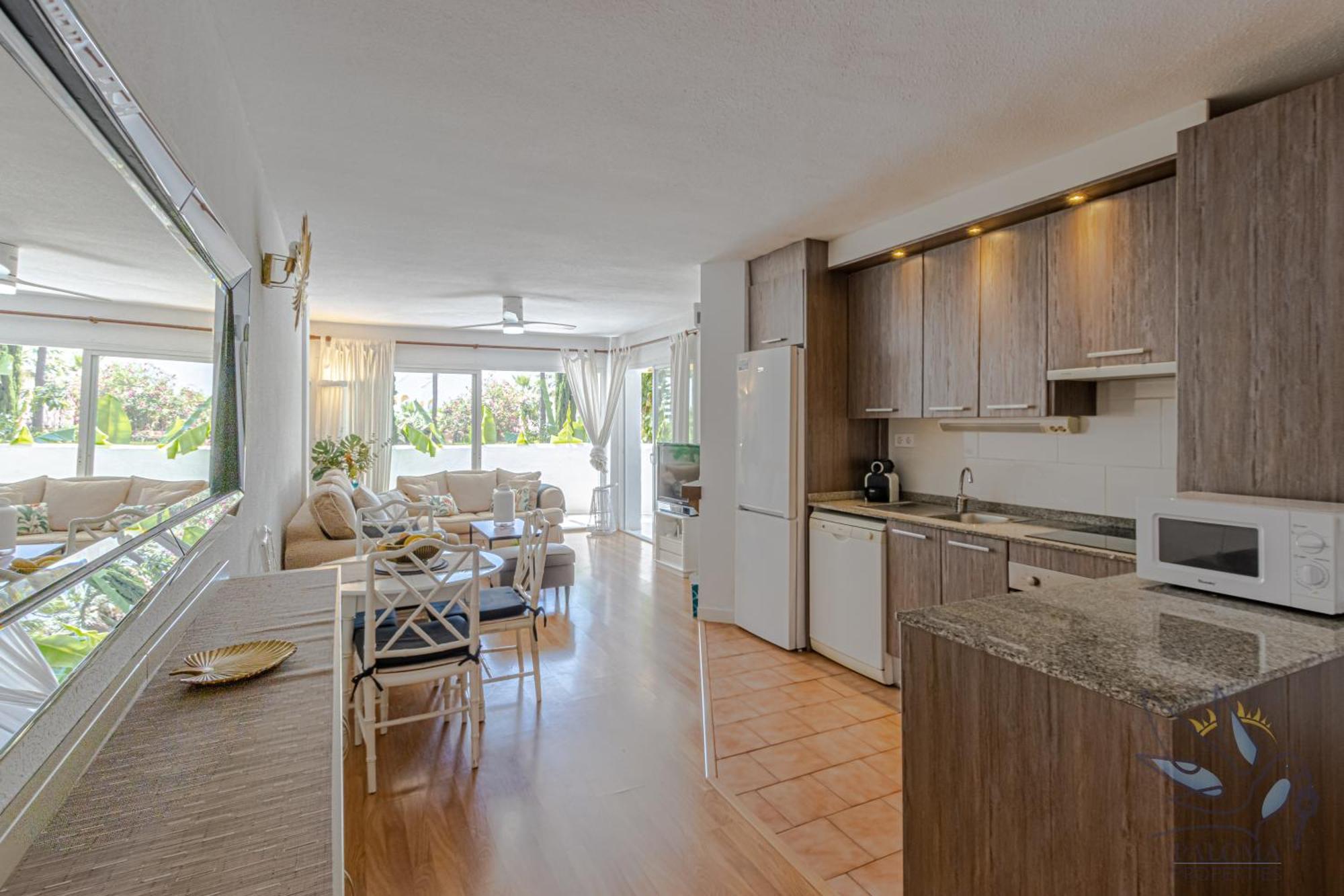 Apartamento Benalgolf Lovely In With Sea Views, Excellent Wifi Connection, Private Backyard With Bbq *