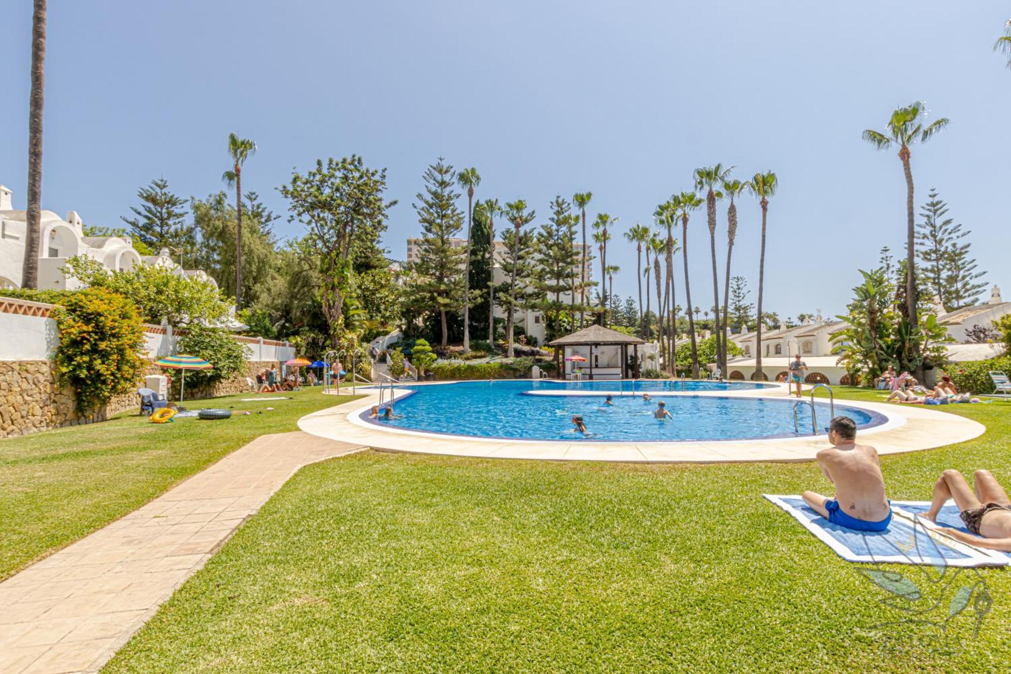 Benalgolf Lovely In With Sea Views, Excellent Wifi Connection, Private Backyard With Bbq Apartamento *