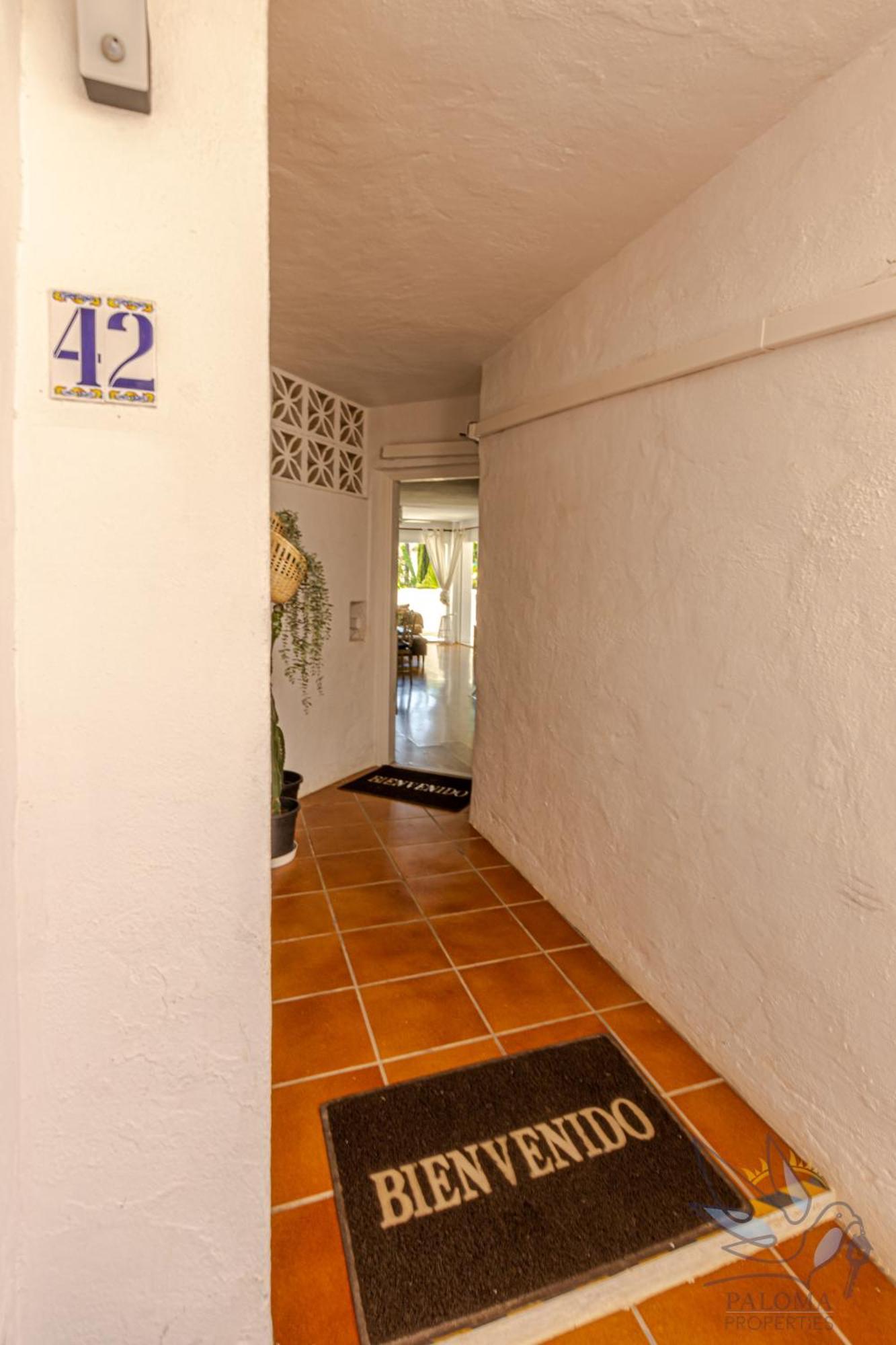 Apartamento Benalgolf Lovely In With Sea Views, Excellent Wifi Connection, Private Backyard With Bbq *
