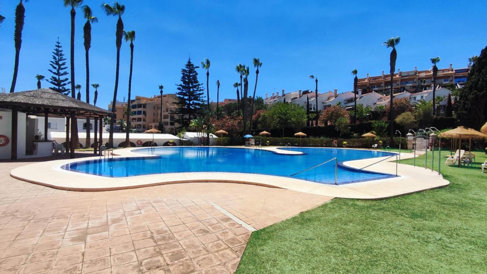 Benalgolf Lovely In With Sea Views, Excellent Wifi Connection, Private Backyard With Bbq